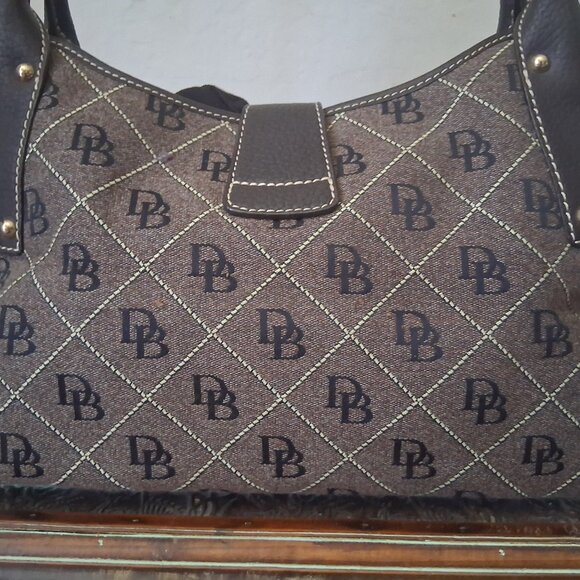 DOONEY & BOURKE SHOULDER BAG - Picture 3 of 7
